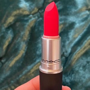 MAC POWDER KISS LIPSTICK